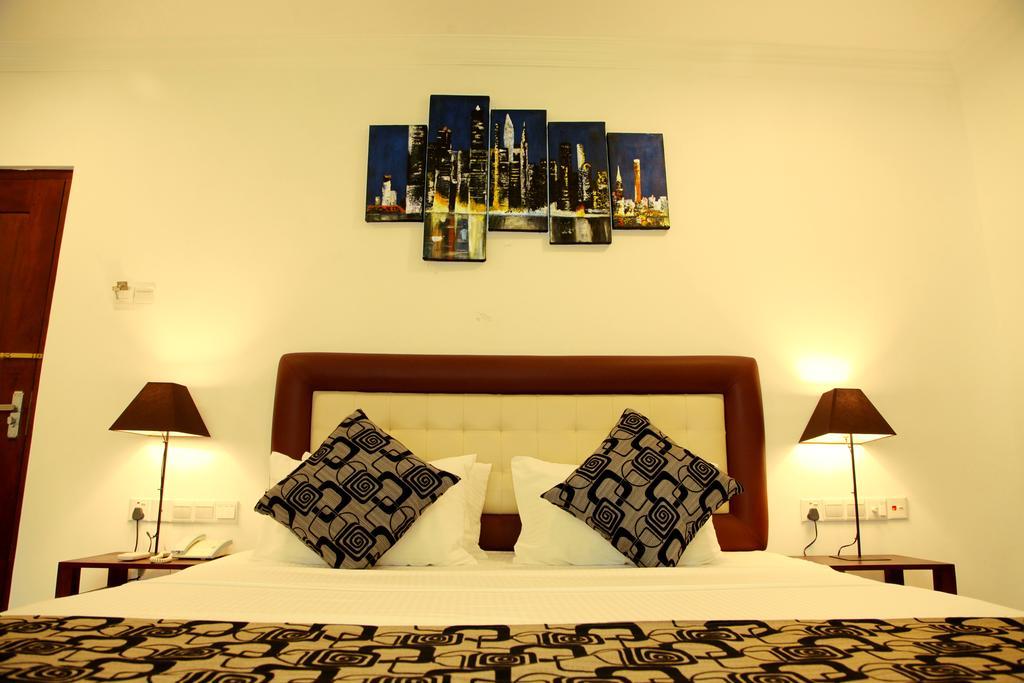 Oreeka - Katunayake Airport Transit Hotels Pokoj fotografie